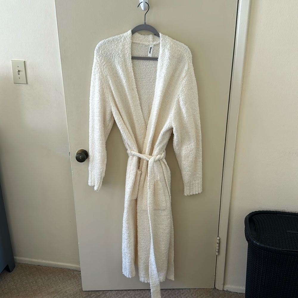 Skims cozy long robe!